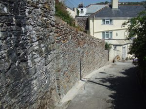 Completed replacement retaining wall