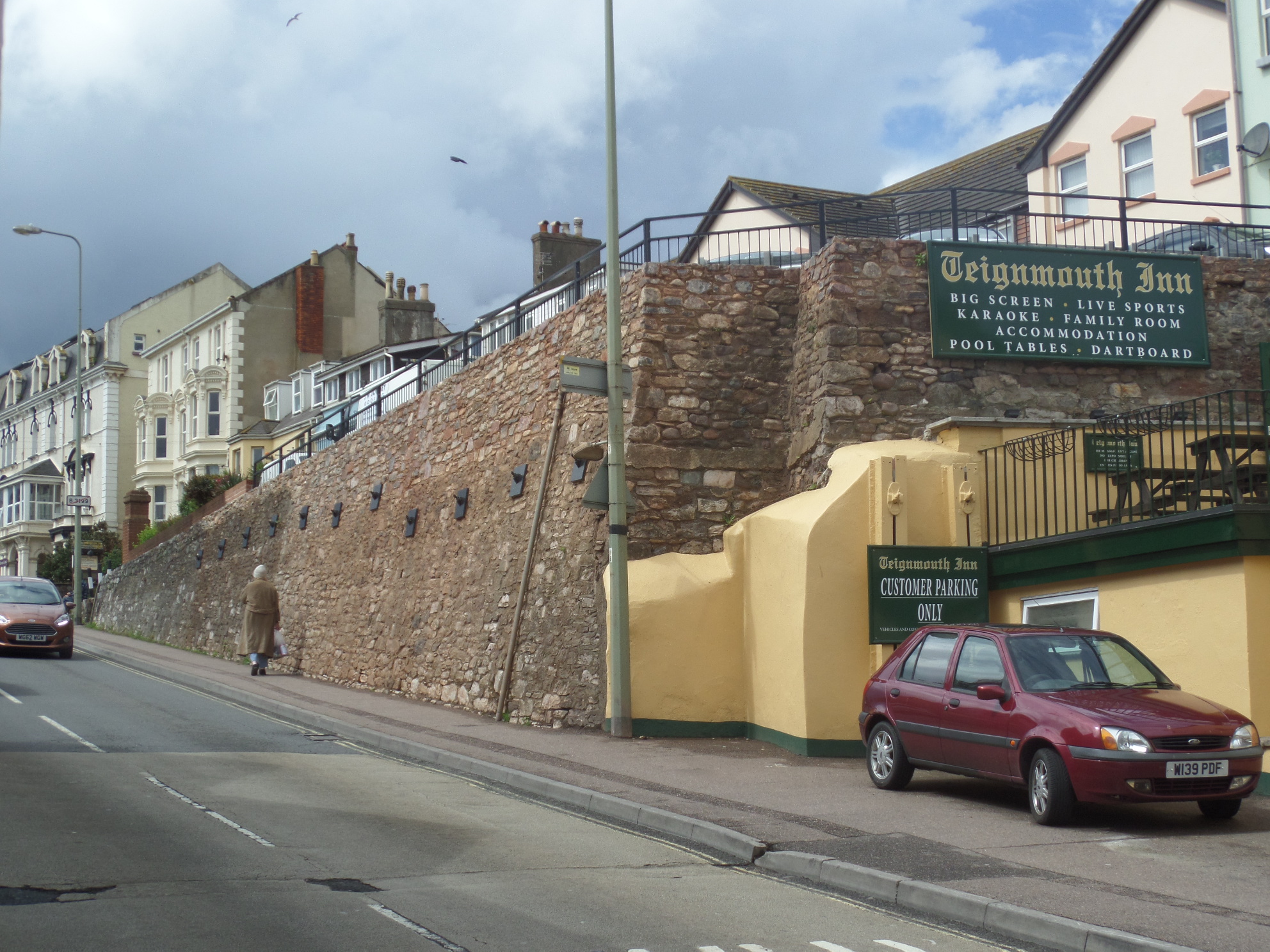 Completed retaining wall